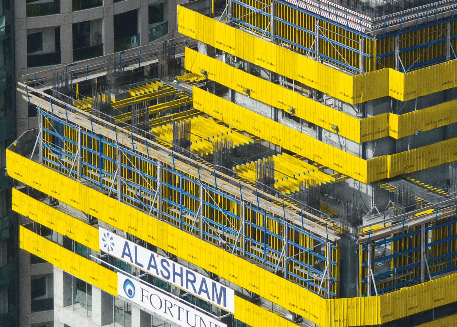 מערכת פלטפורמות (כבדות) מטפסות אוטומטית